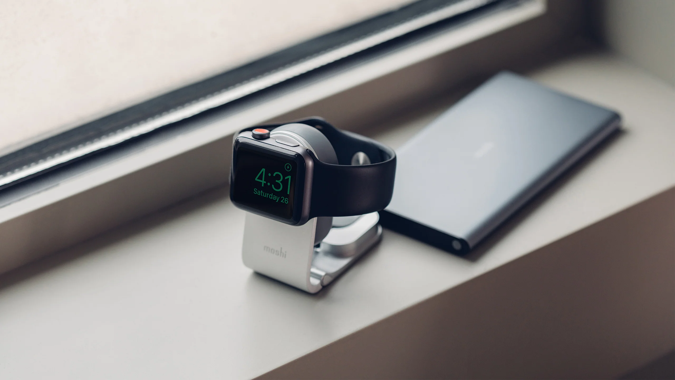 Flekto Compact Folding Apple Watch Charger - Image 6