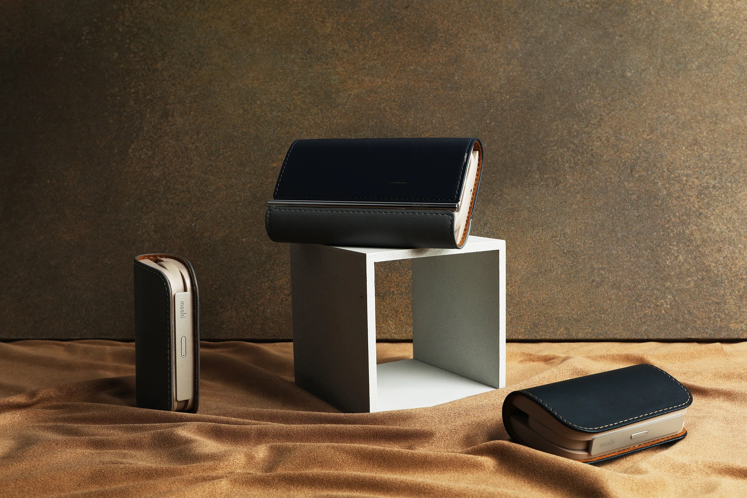 IonGo 5K Duo with USB-C to Lightning Cable - Image 5