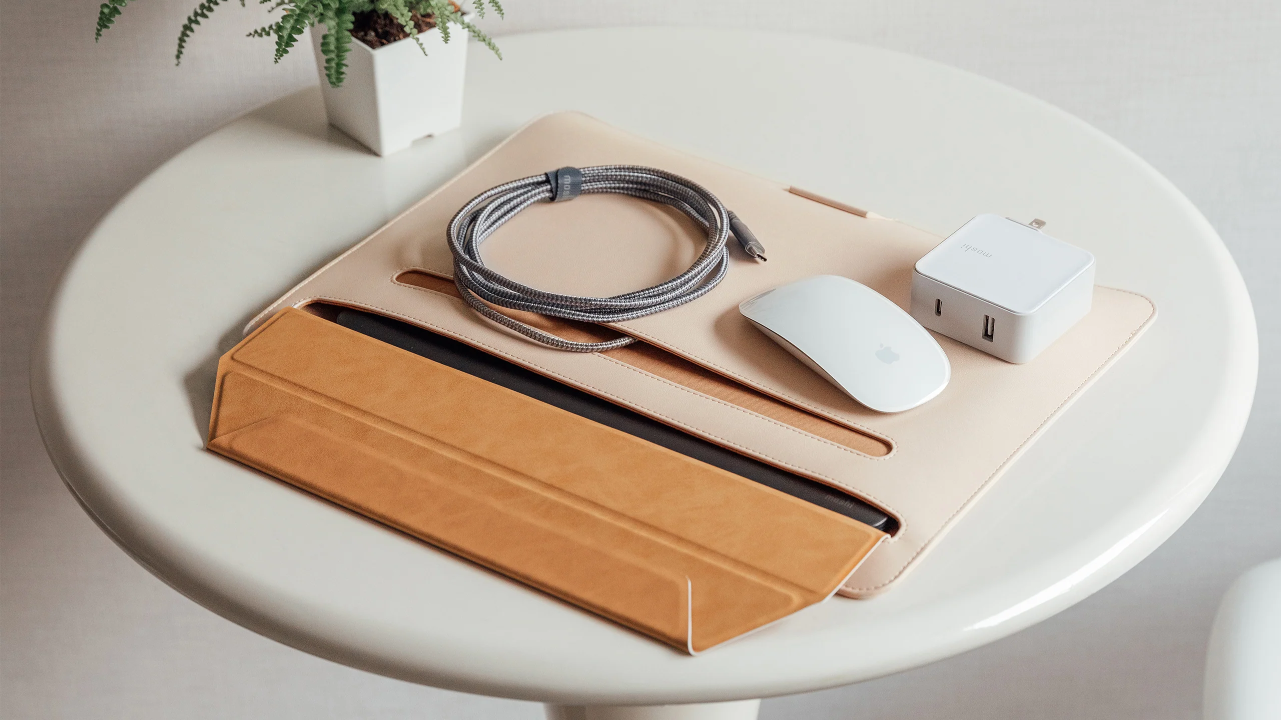 Muse 3-in-1 Slim Laptop Sleeve - Image 16