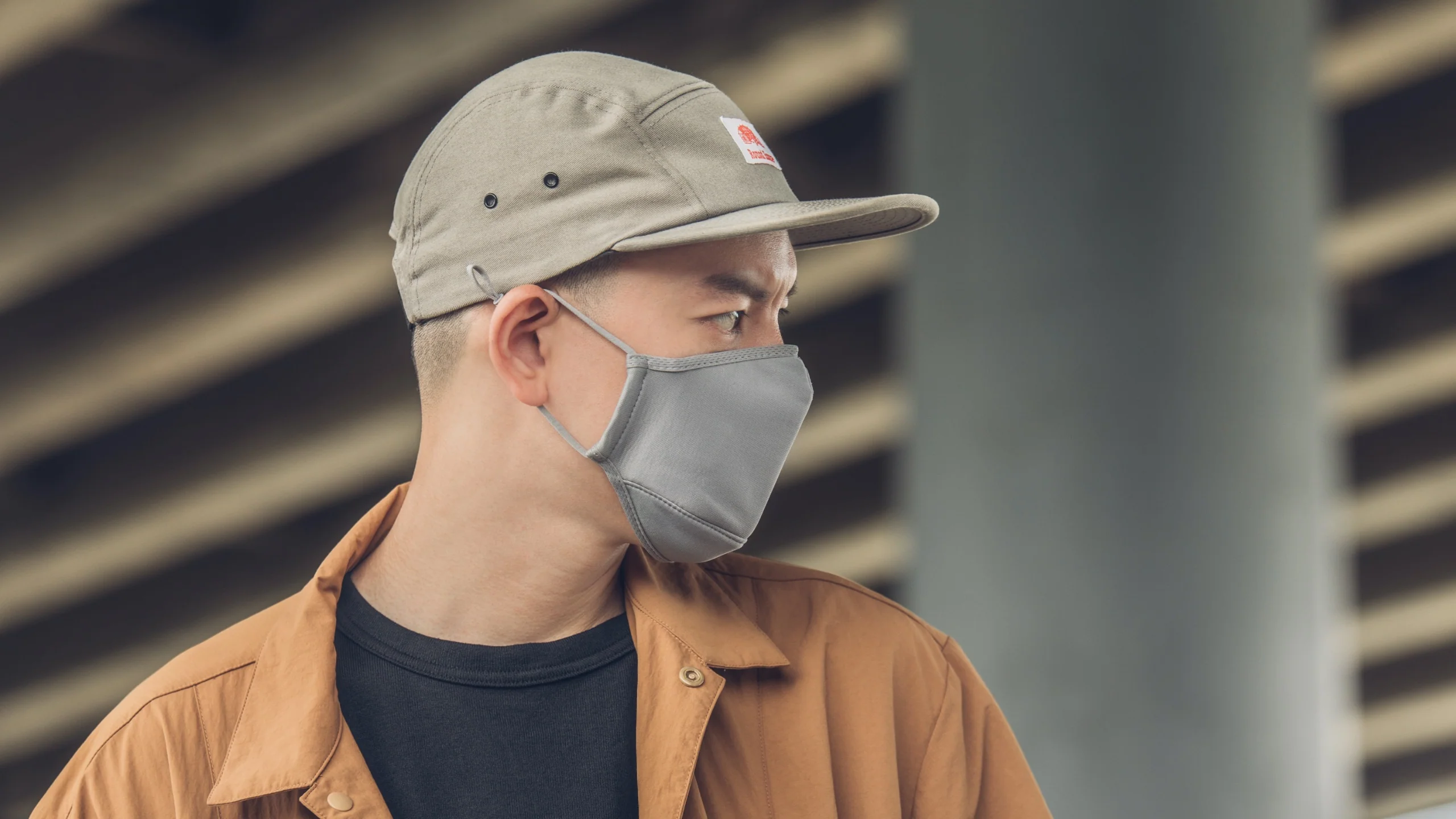 OmniGuard™ Mask with 3 replaceable Nanohedron™ filters - Image 23