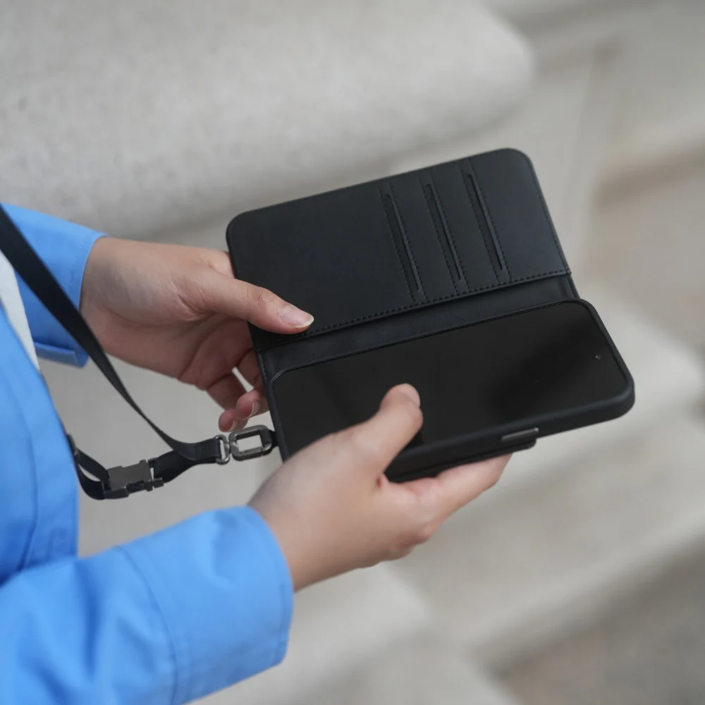 Overture Case with Detachable Wallet (MagSafe) - Image 6