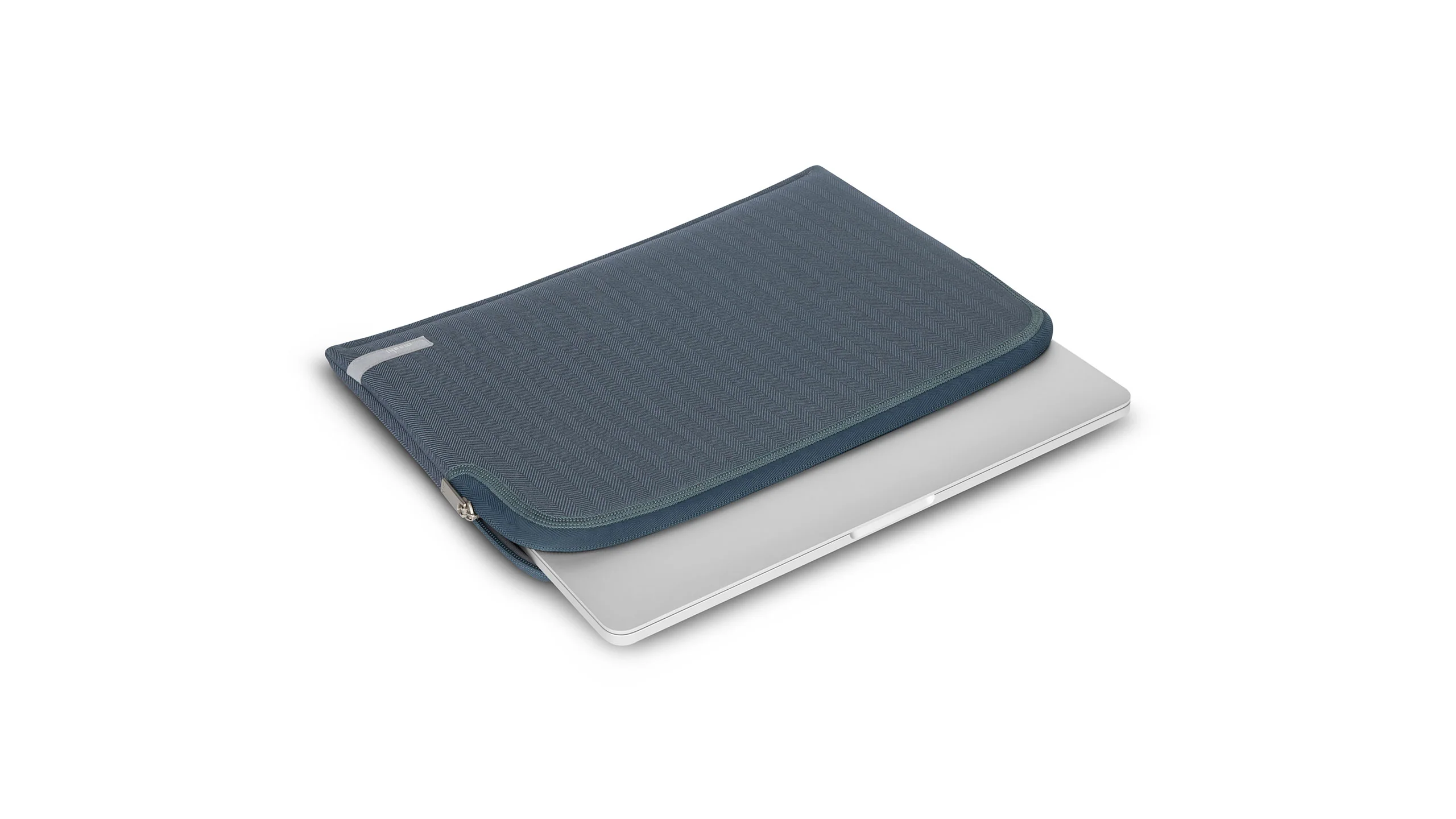 Pluma Laptop Sleeve - Image 33