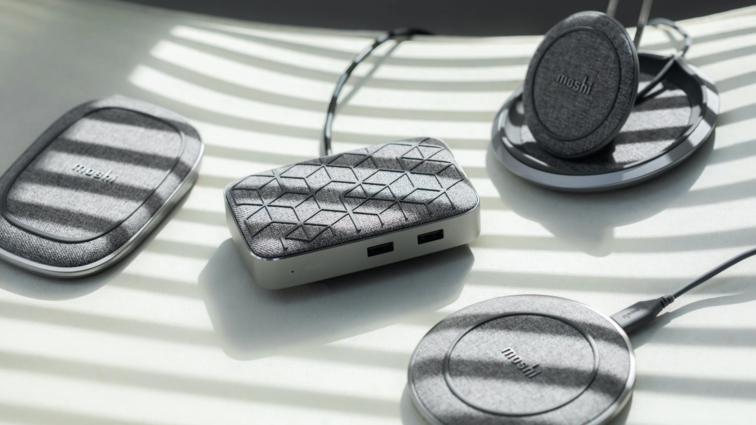 Symbus Q Compact USB-C Dock with Wireless Charging - Image 9
