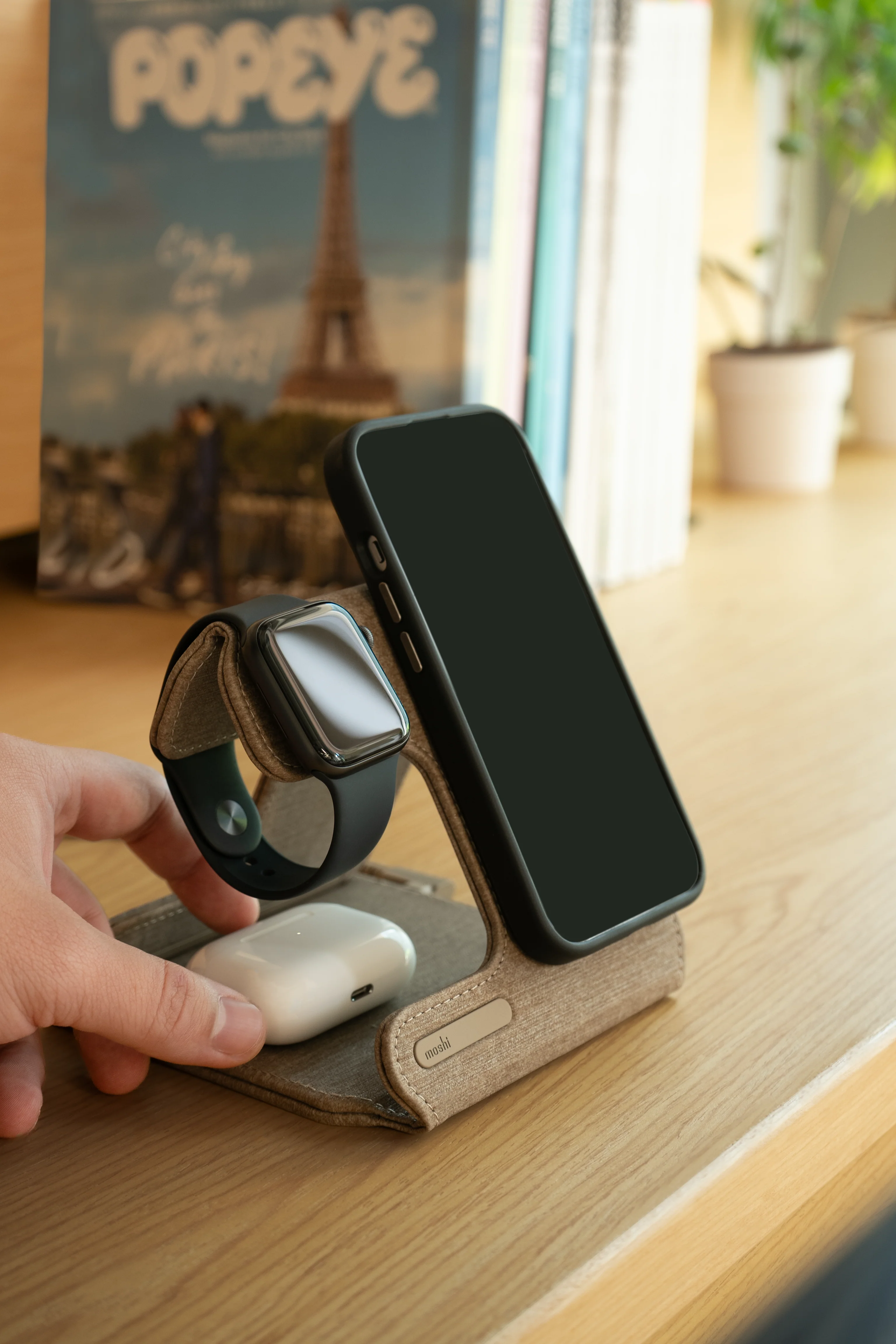 Taita M 3-in-1 Foldable Wireless Charging Station - Image 5