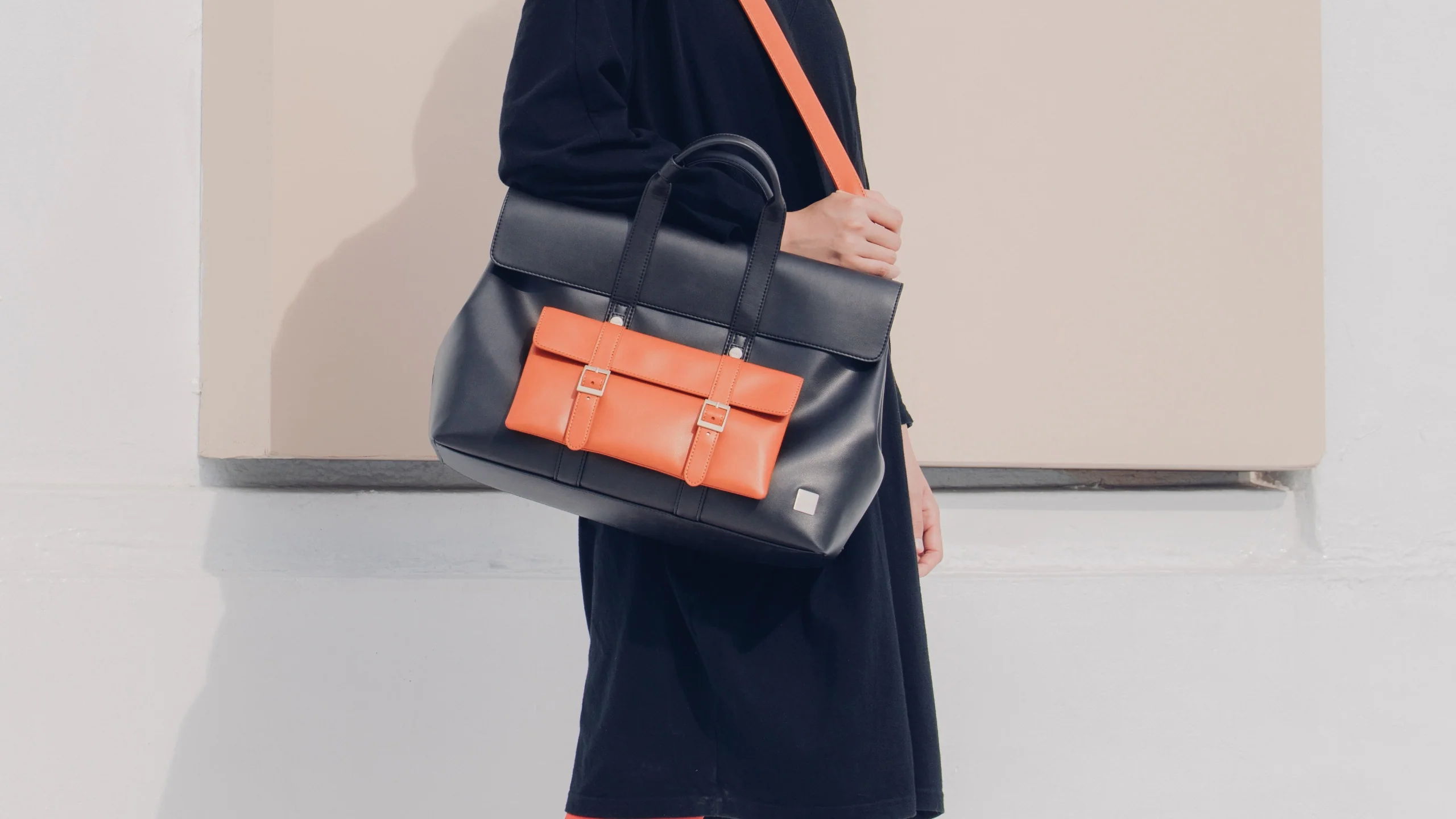 Treya Clutch Crossbody - Image 12