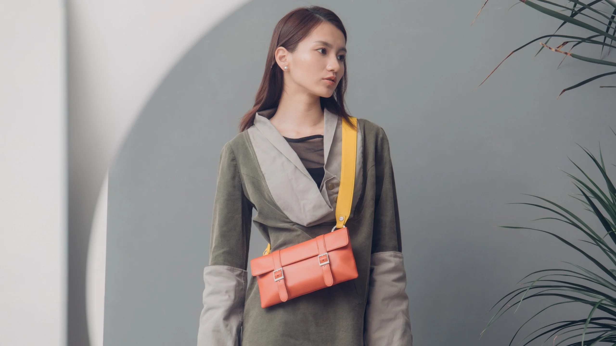 Treya Clutch Crossbody - Image 13
