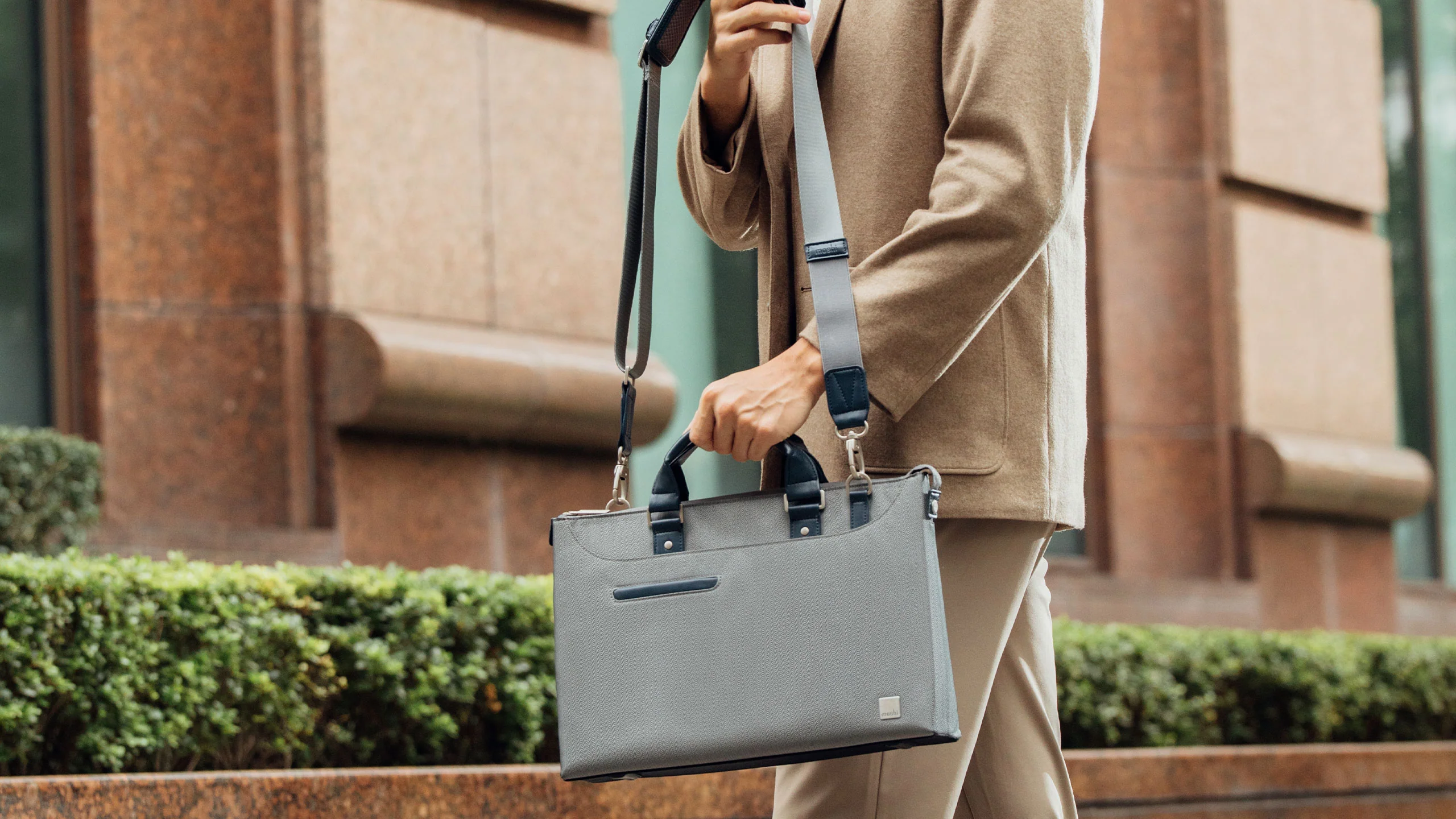 Urbana Lite Slim Laptop Briefcase - Image 5