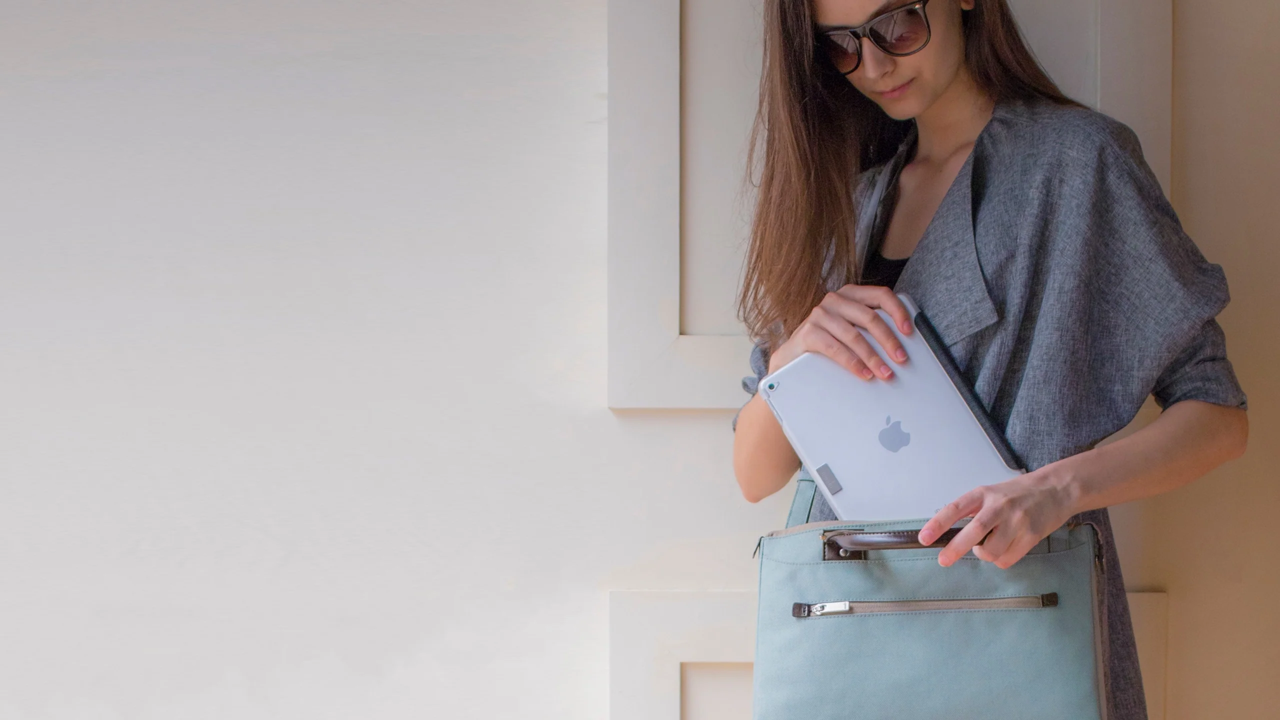 Urbana Mini Lightweight Handbag - Image 10