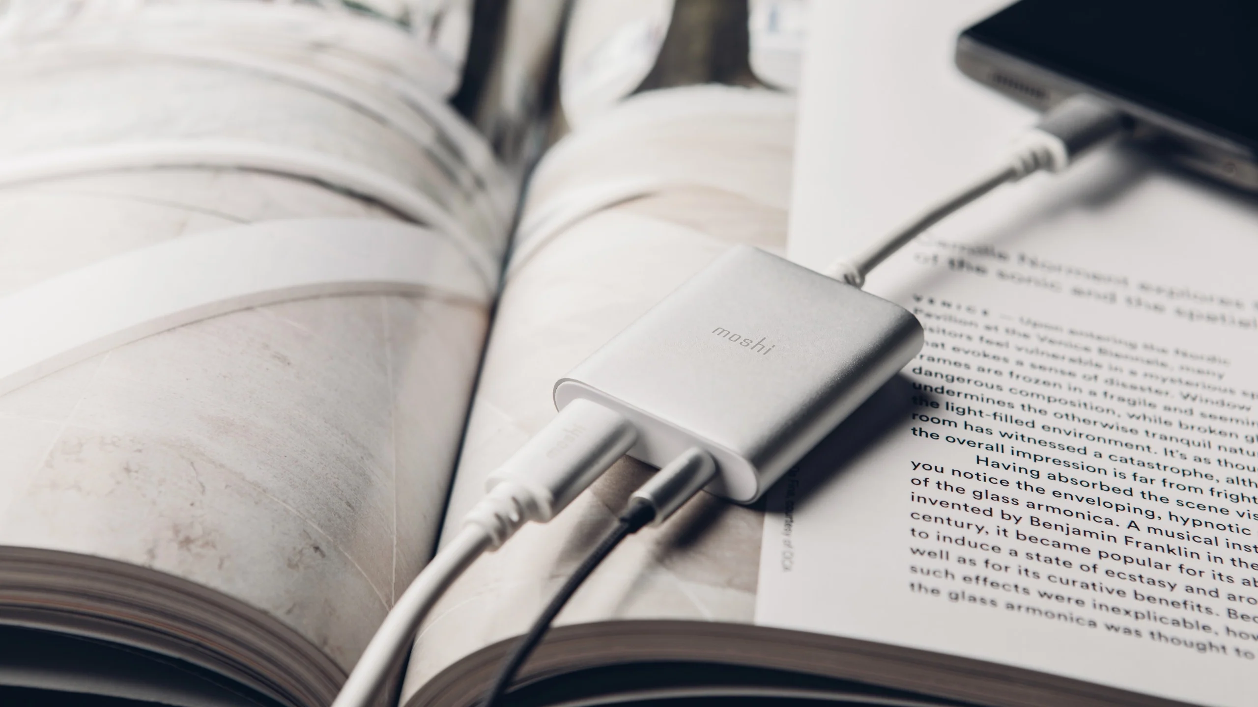 USB-C Digital Audio Adapter with Charging (Universal) - Image 4